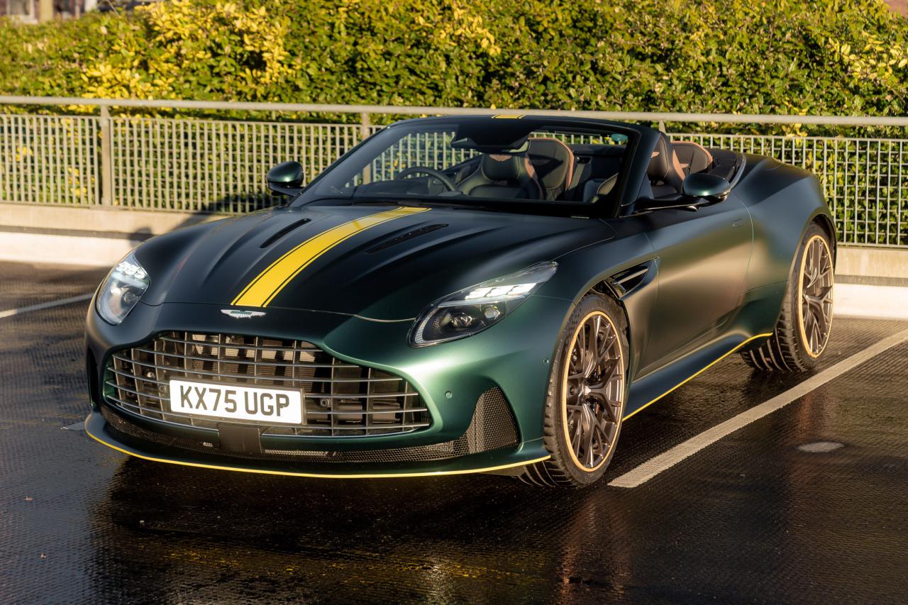 2025 Aston Martin DB12 Volante