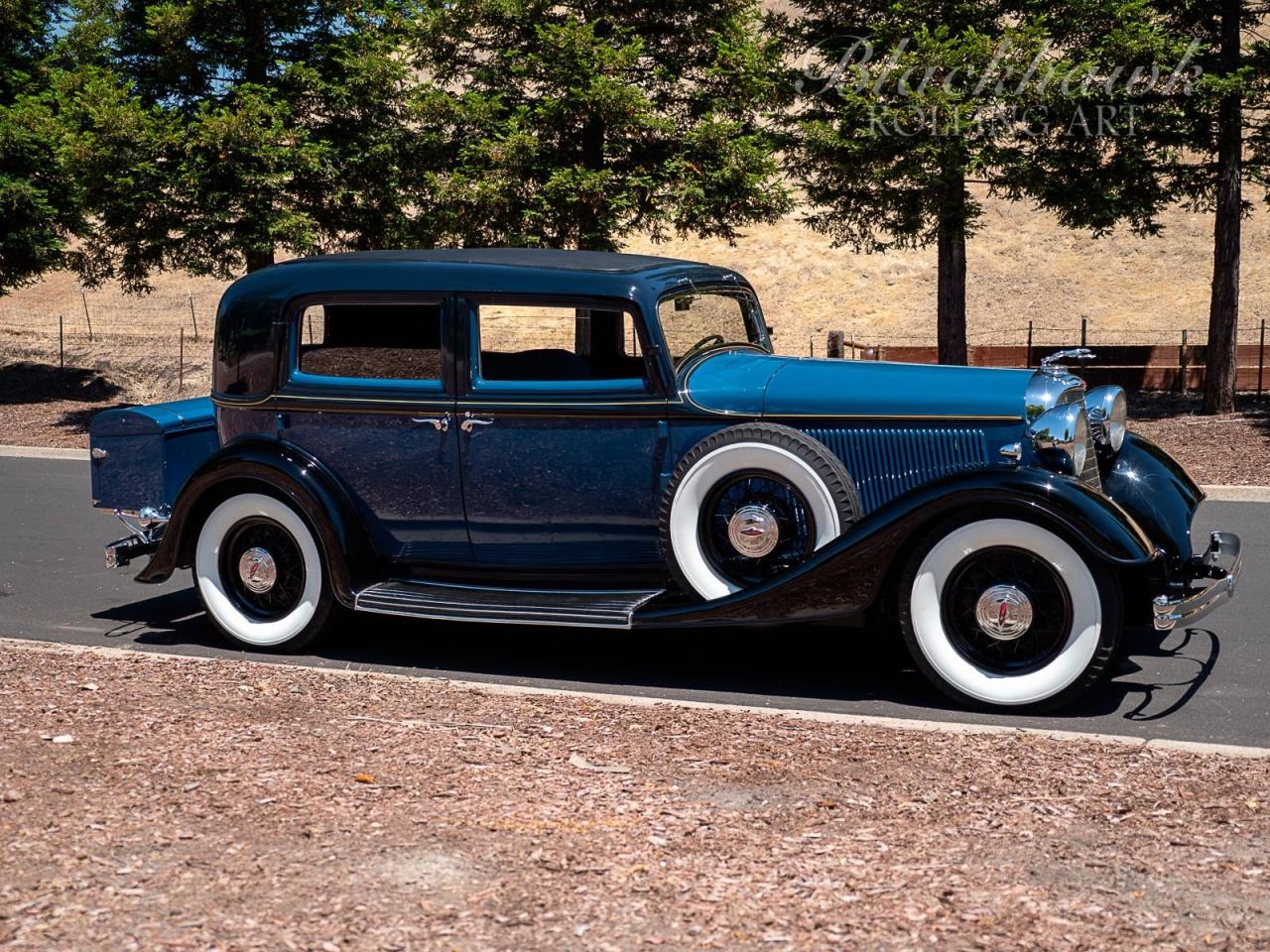 1933 Lincoln Twelve KA Sedan