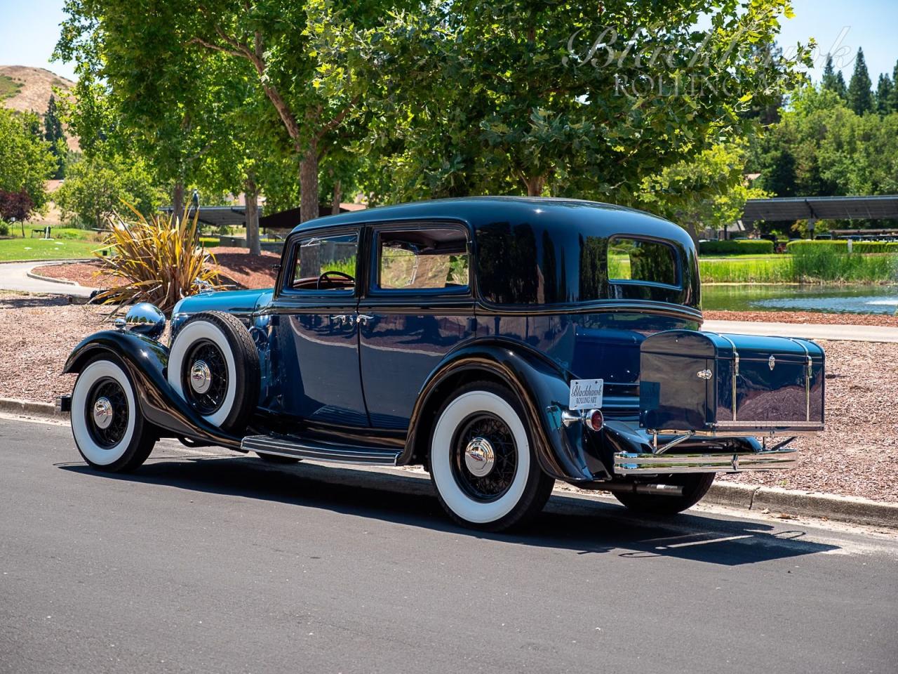 1933 Lincoln Twelve KA Sedan