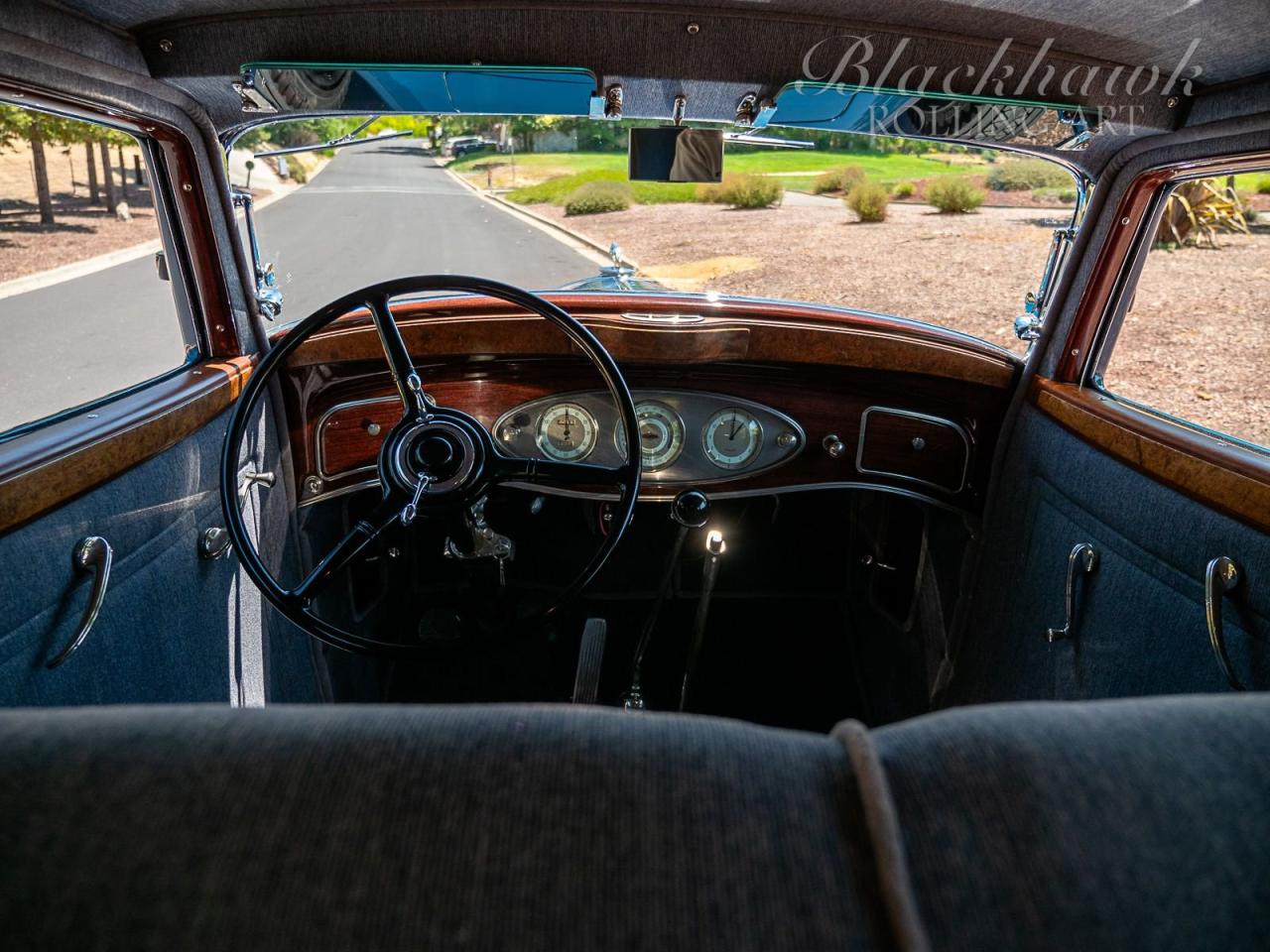1933 Lincoln Twelve KA Sedan