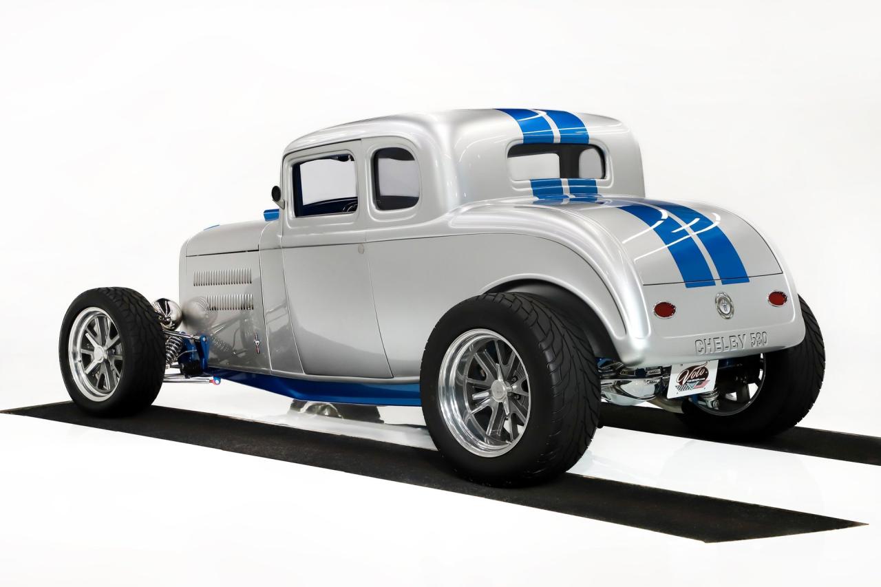 1932 Ford Custom