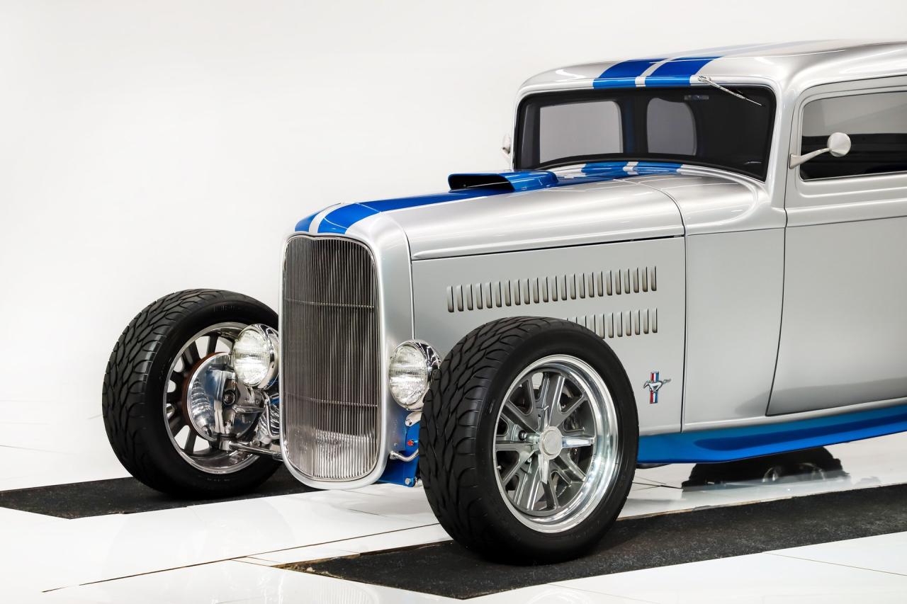 1932 Ford Custom