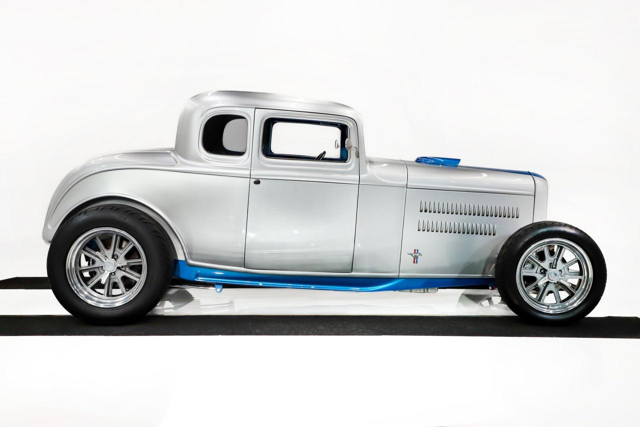 1932 Ford Custom