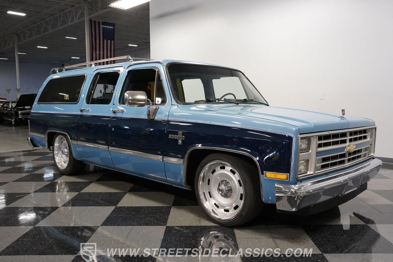 1986 Chevrolet Suburban Restomod