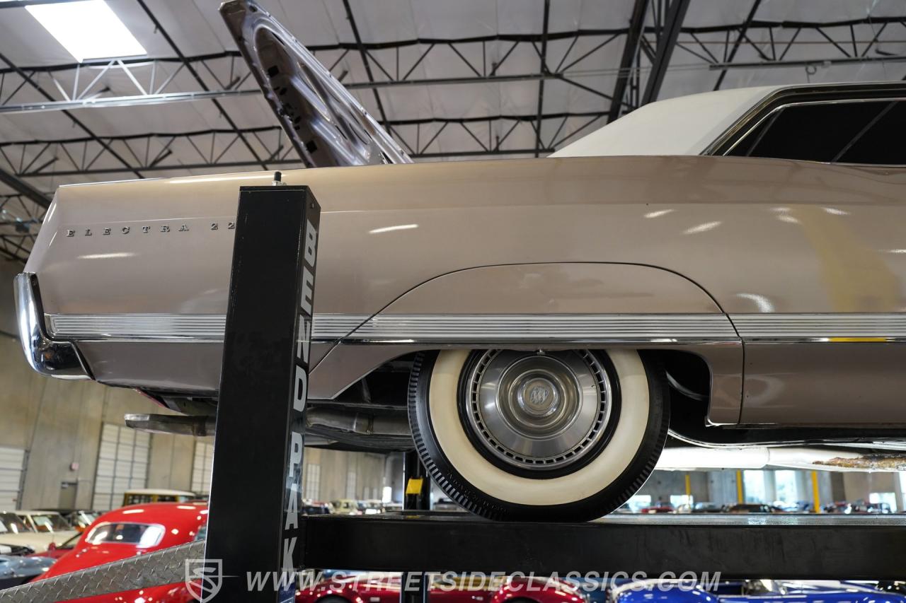 1965 Buick Electra 225