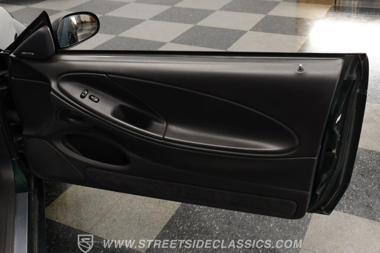 2001 Ford Mustang Bullitt GT