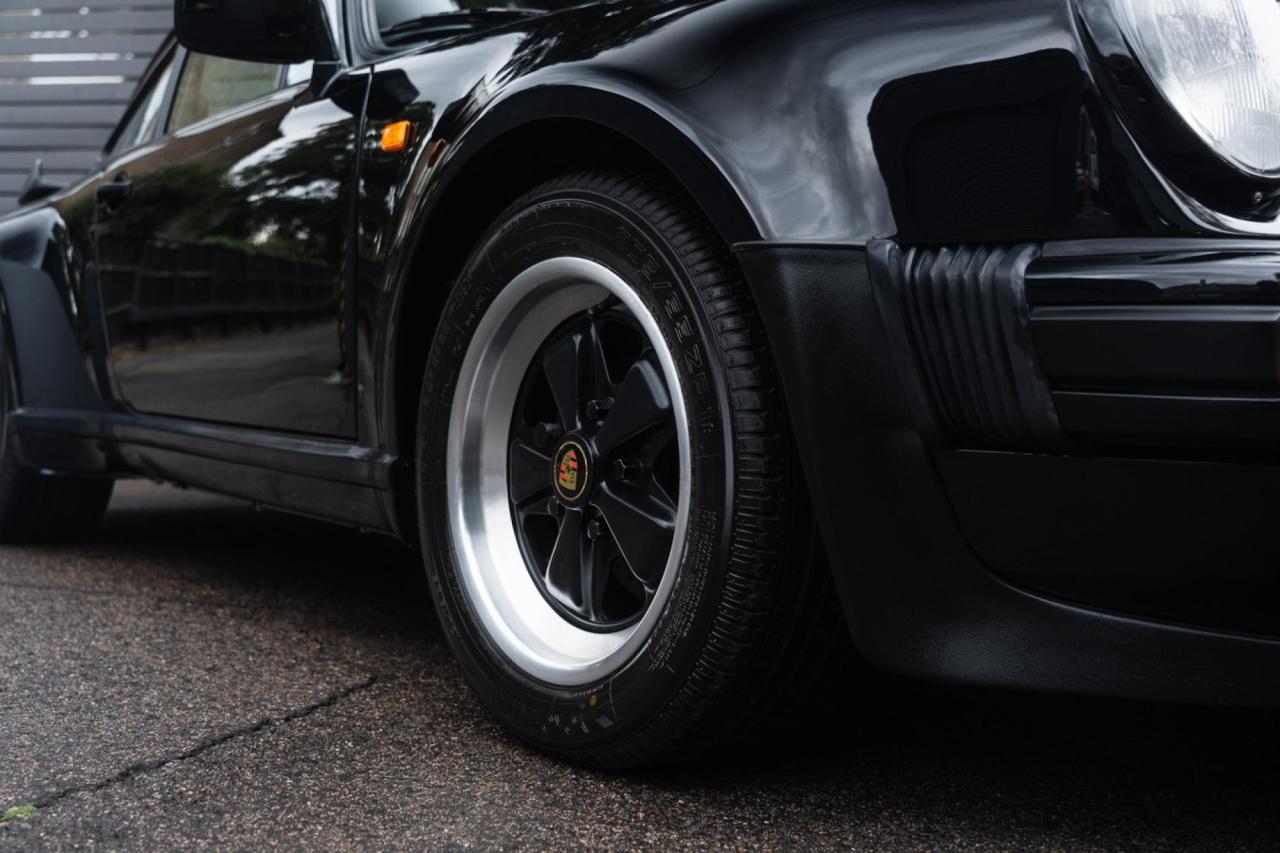 1987 Porsche 911 (930) TURBO