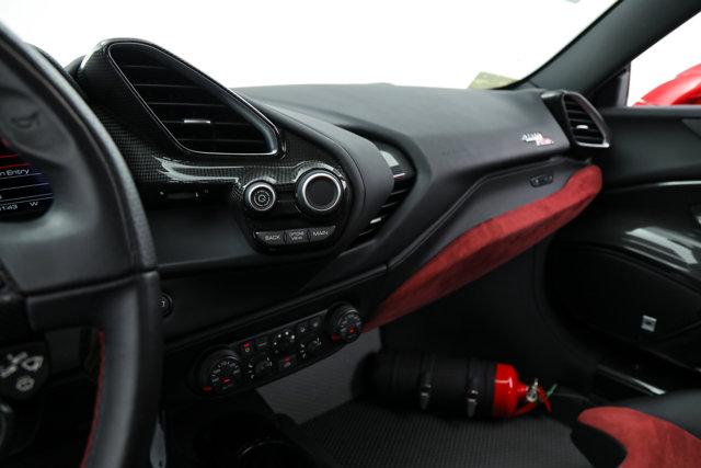 2019 Ferrari 488 PISTA