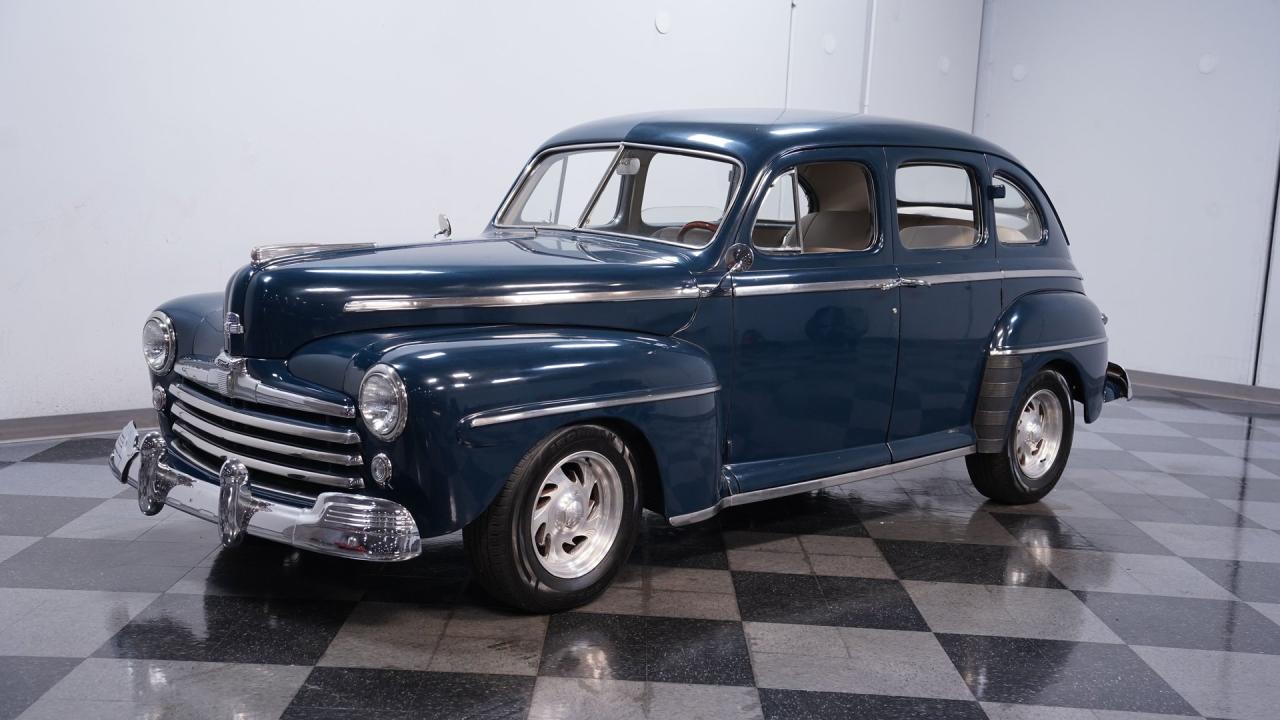 1947 Ford Deluxe Sedan