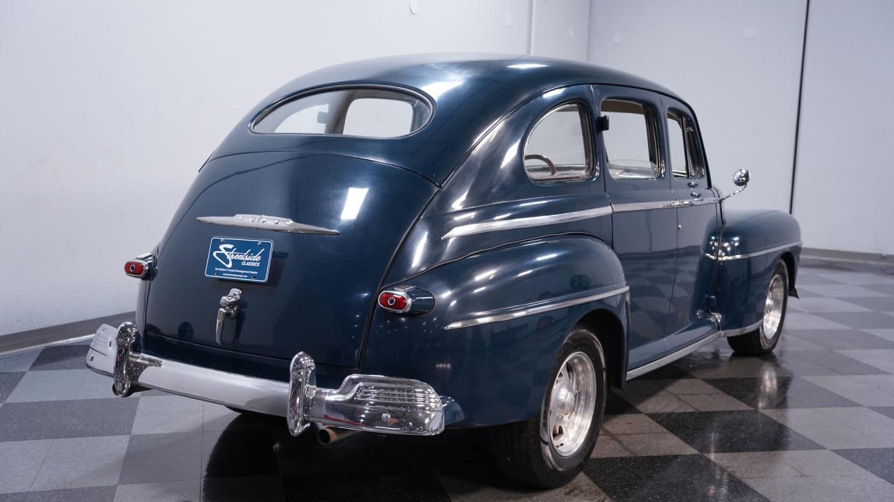 1947 Ford Deluxe Sedan
