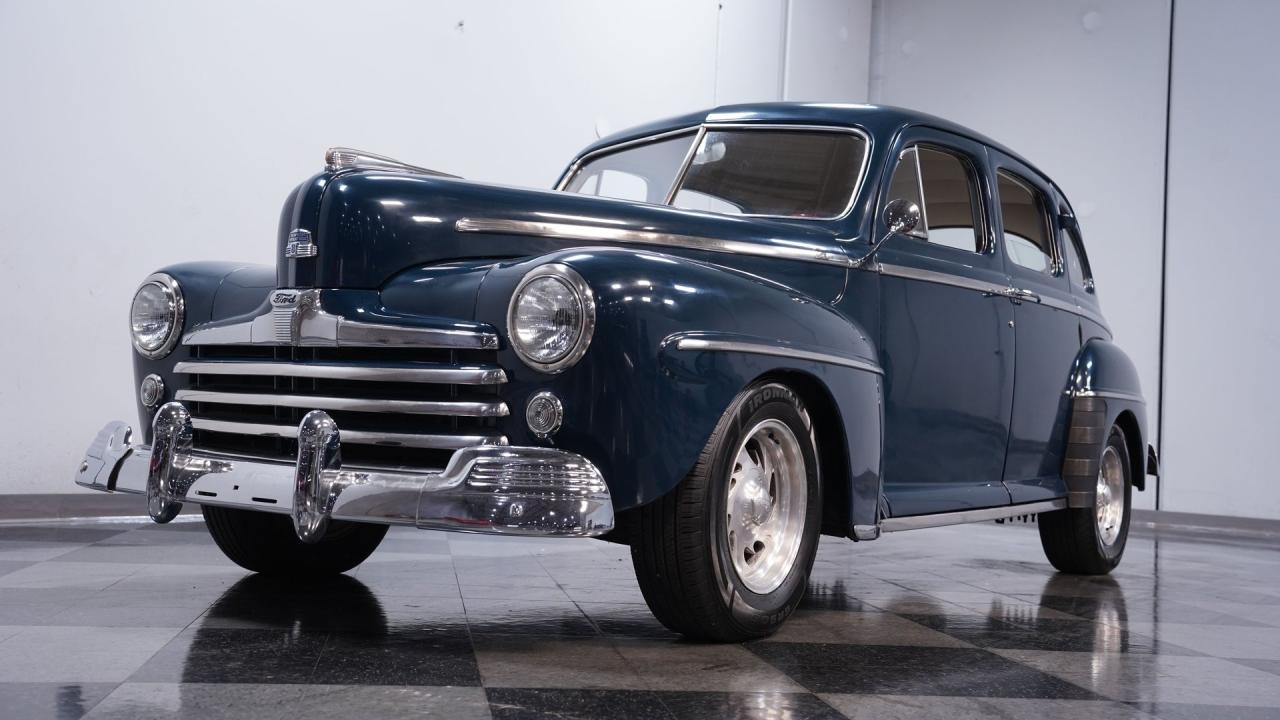 1947 Ford Deluxe Sedan