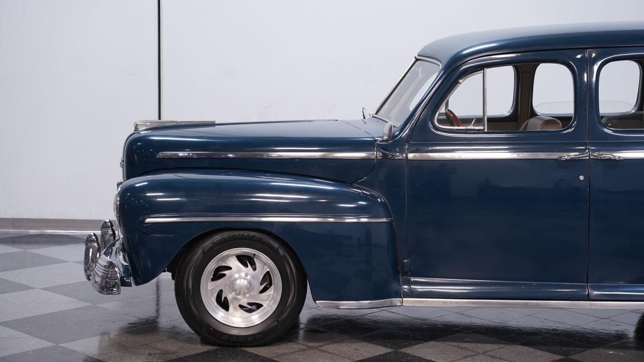 1947 Ford Deluxe Sedan