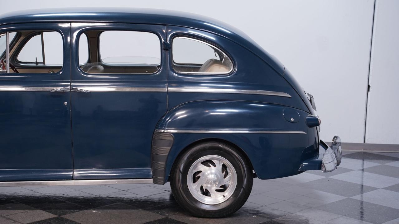 1947 Ford Deluxe Sedan