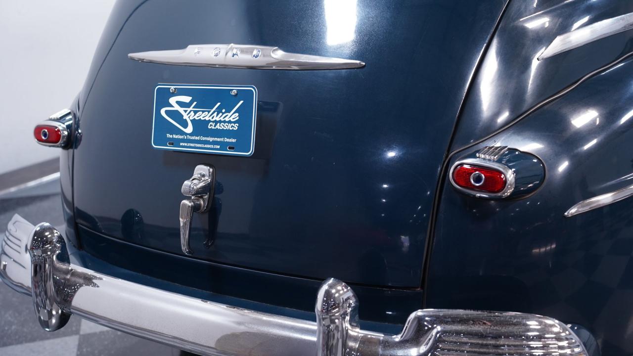 1947 Ford Deluxe Sedan