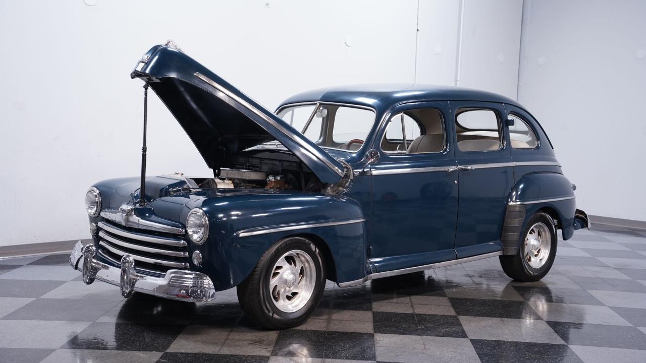 1947 Ford Deluxe Sedan