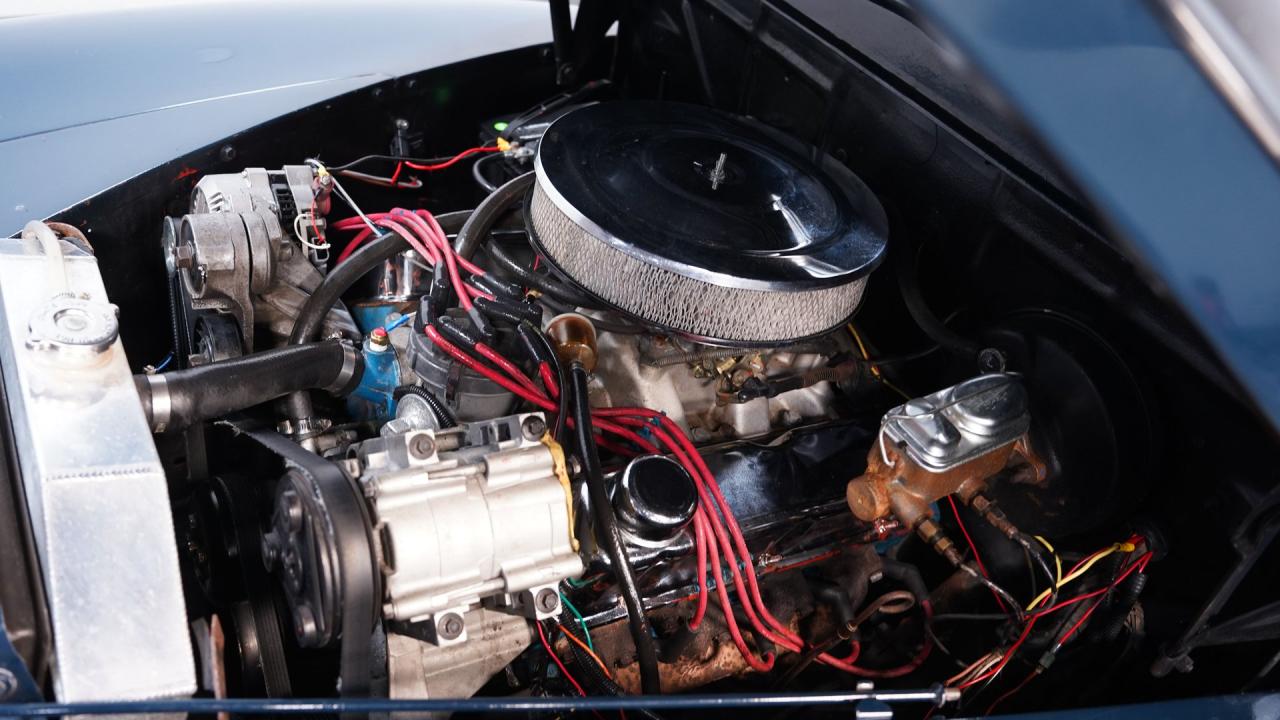 1947 Ford Deluxe Sedan