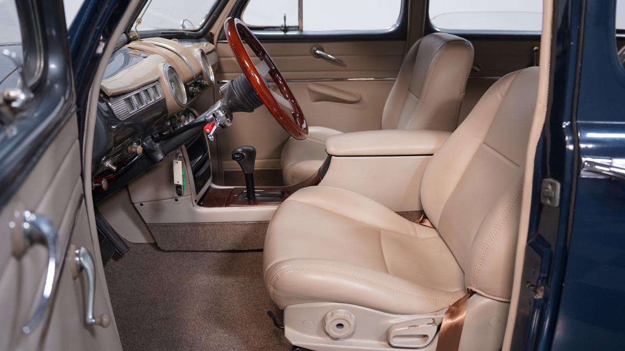 1947 Ford Deluxe Sedan