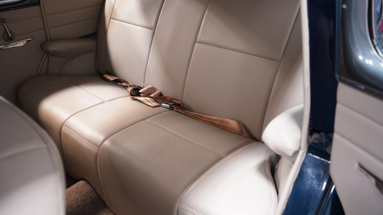 1947 Ford Deluxe Sedan