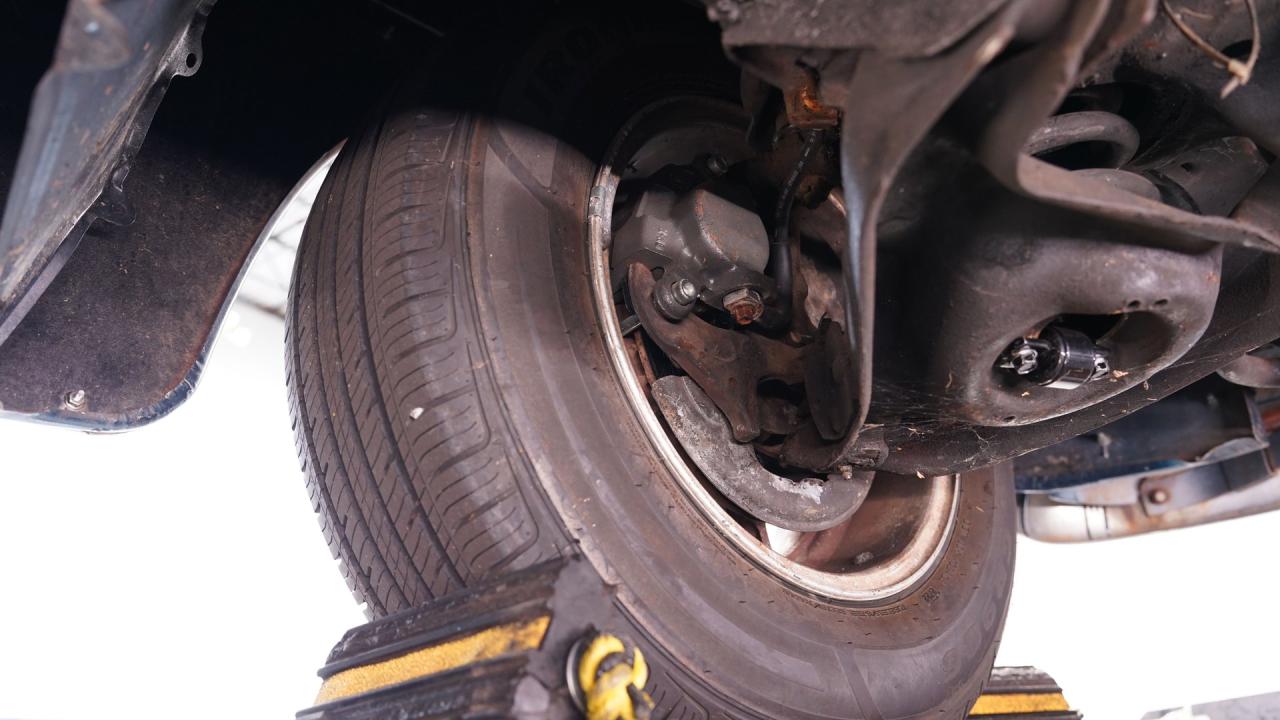 1947 Ford Deluxe Sedan