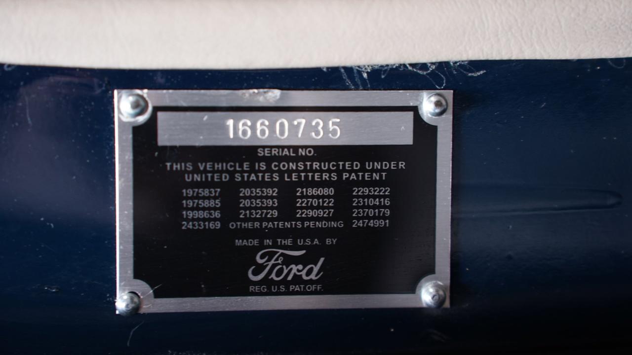 1947 Ford Deluxe Sedan