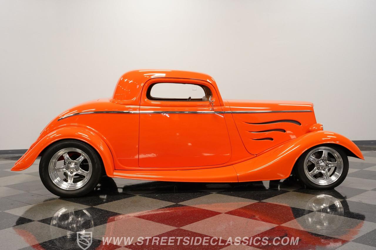 1933 Ford 3-Window Coupe Street Rod