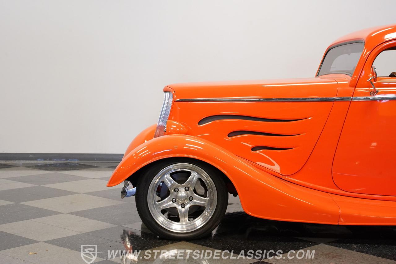 1933 Ford 3-Window Coupe Street Rod