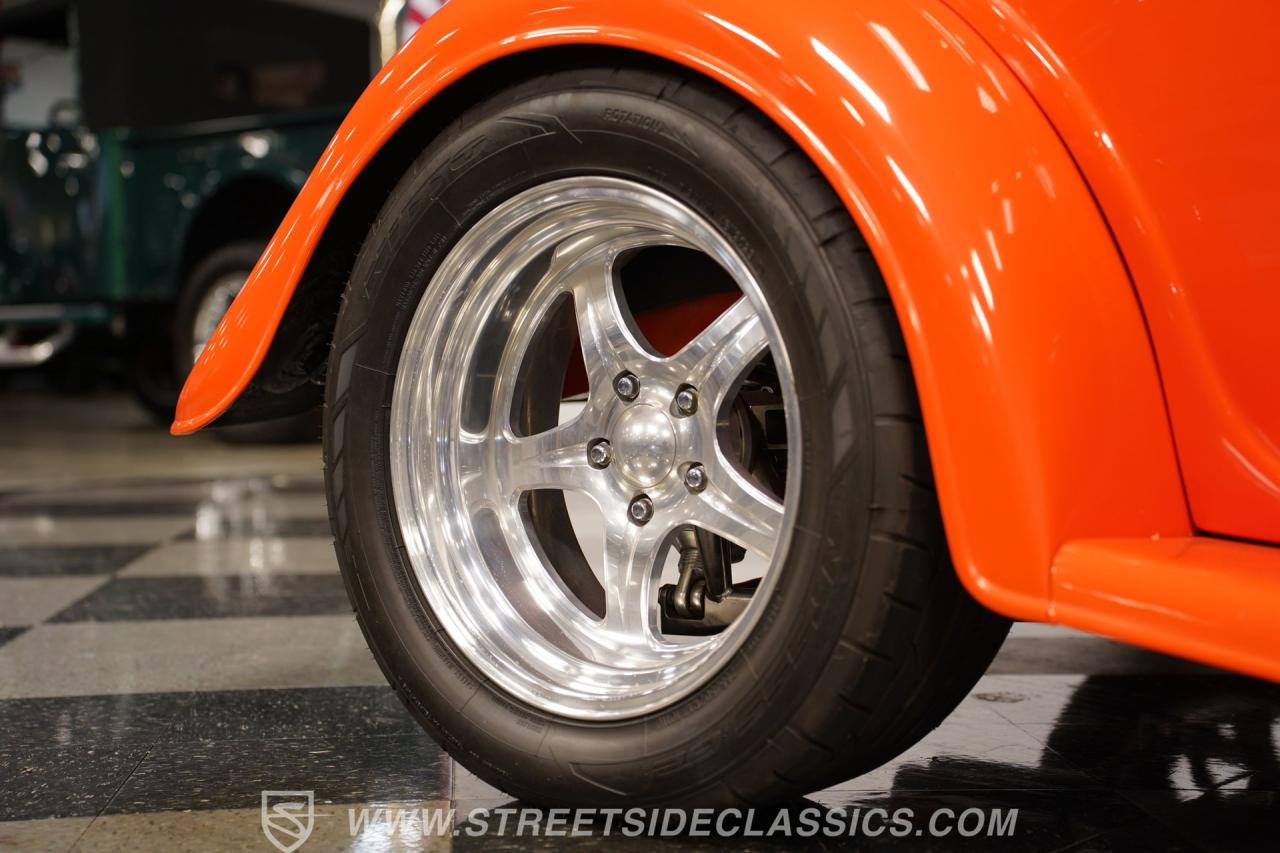 1933 Ford 3-Window Coupe Street Rod