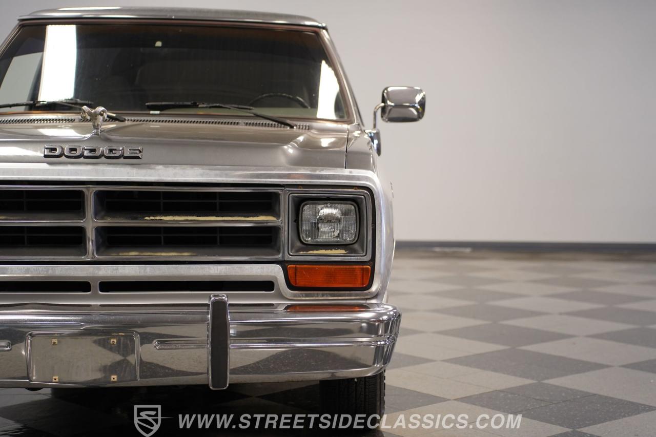 1990 Dodge Ramcharger LE 150