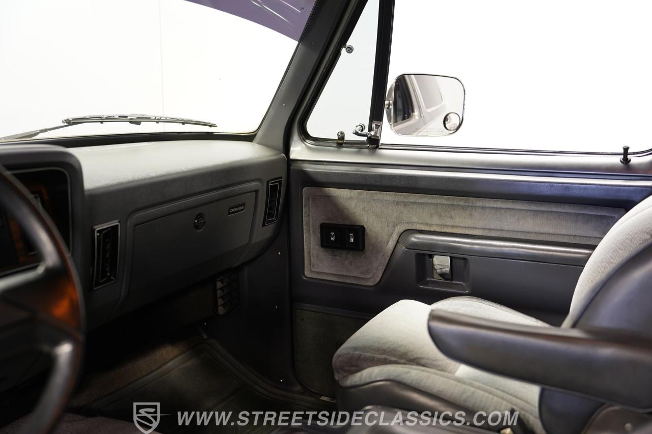 1990 Dodge Ramcharger LE 150