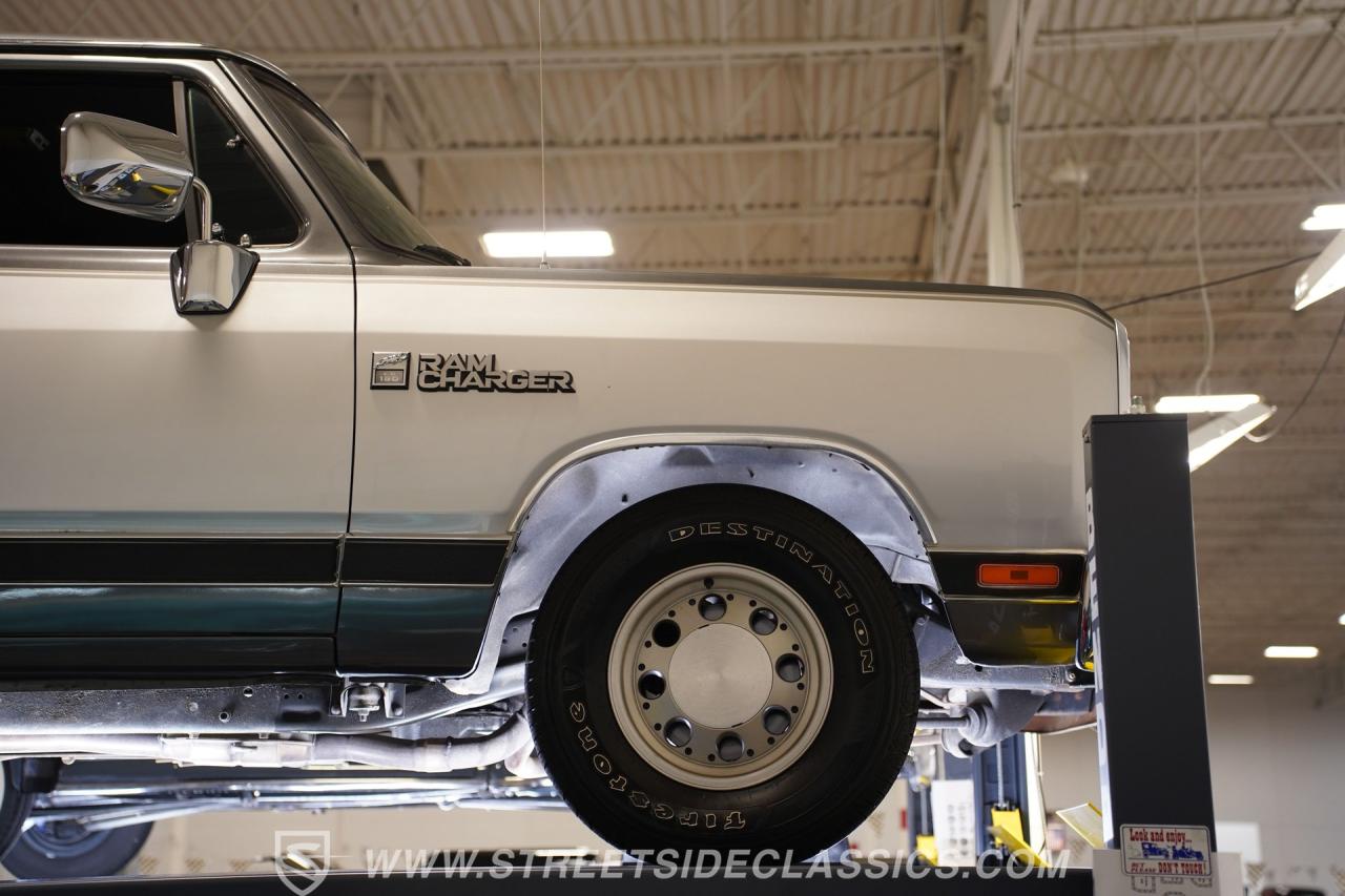 1990 Dodge Ramcharger LE 150