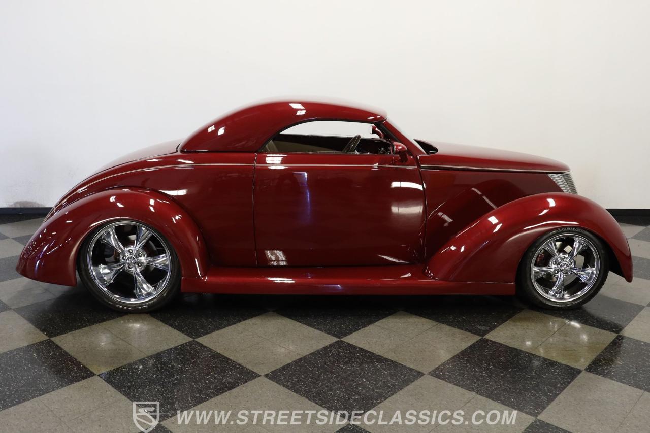 1937 Ford Cabriolet