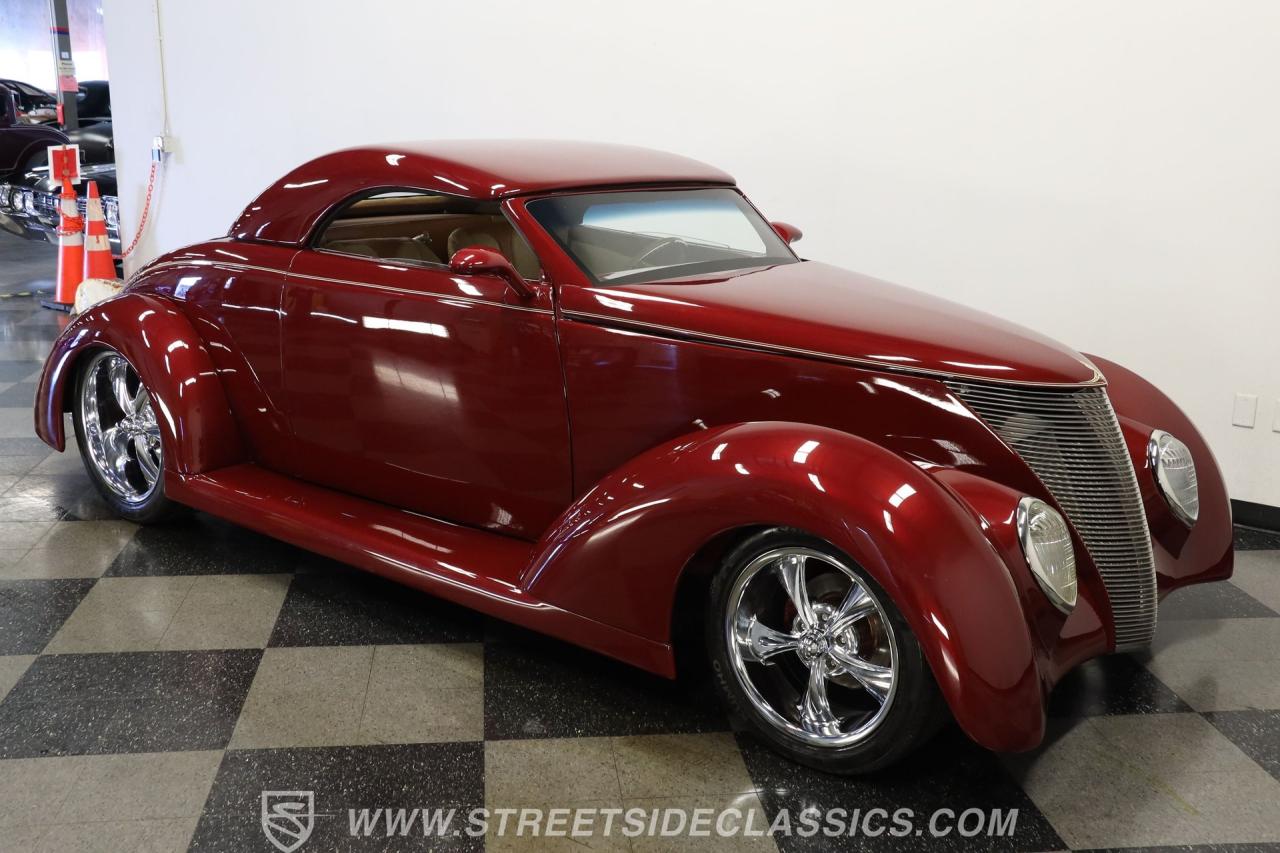 1937 Ford Cabriolet