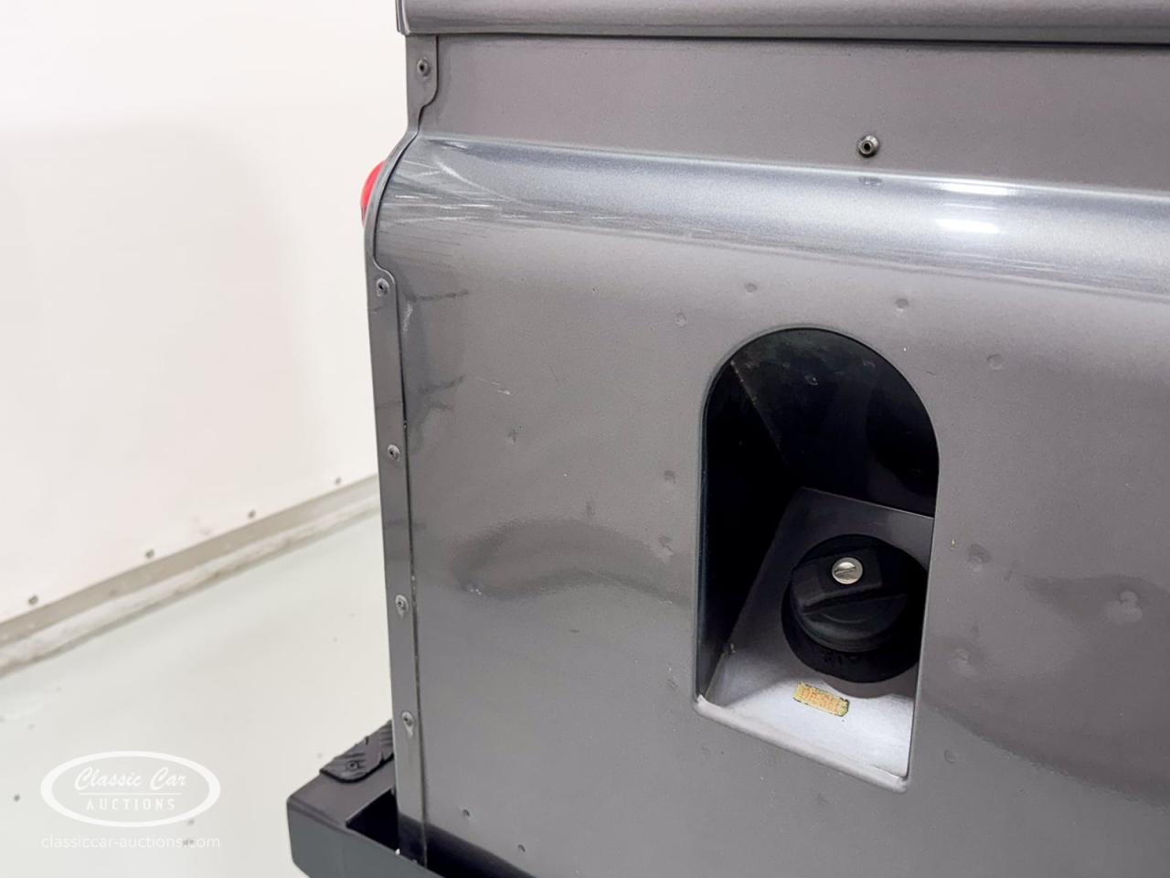 2004 Land Rover Defender