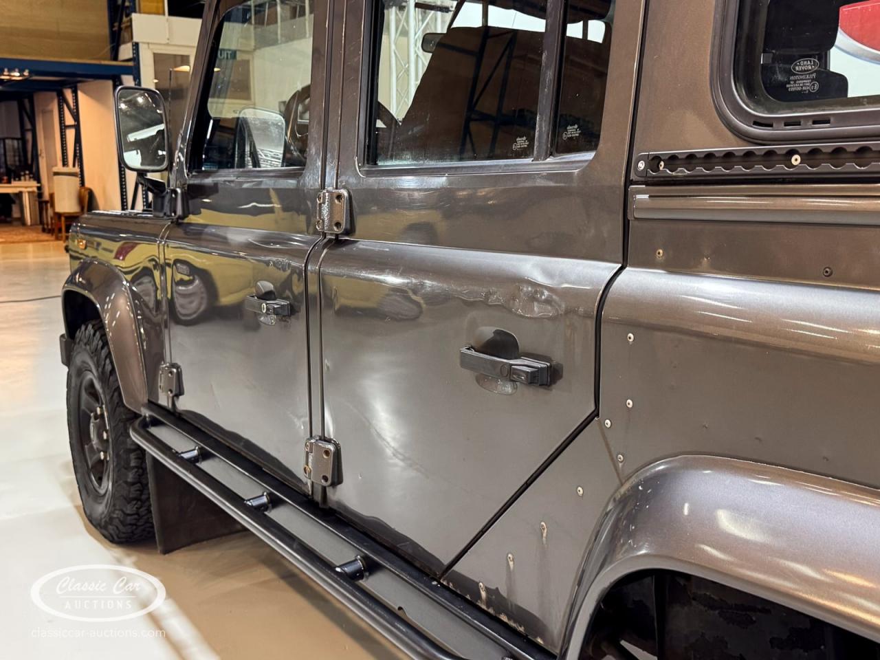 2004 Land Rover Defender