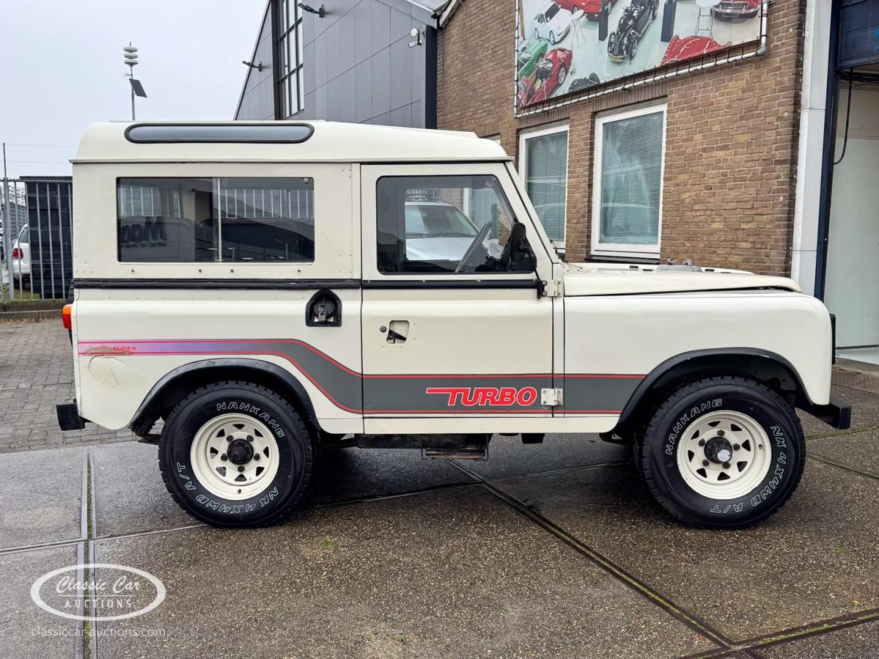 1984 Land Rover Santana