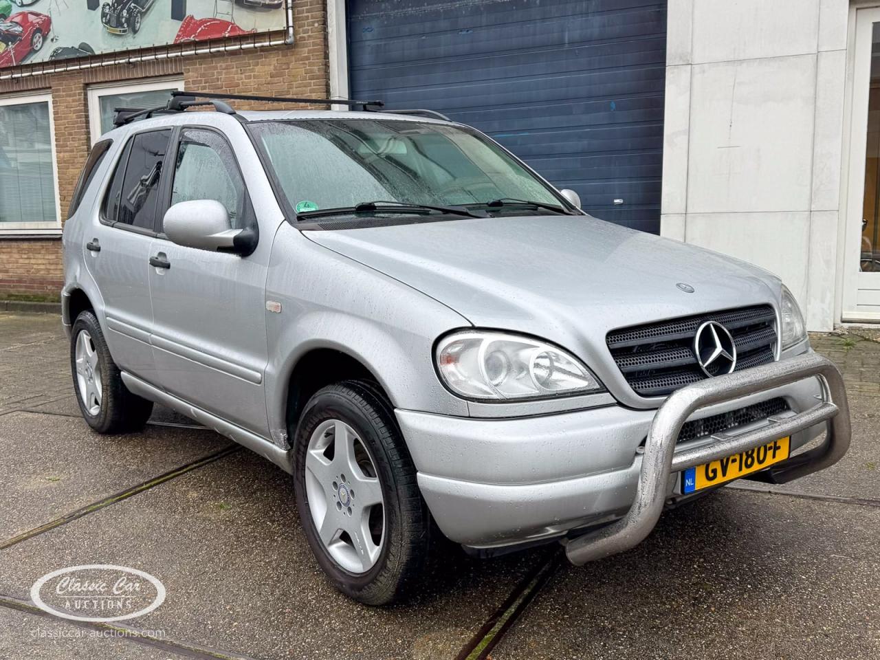 2000 Mercedes - Benz 320