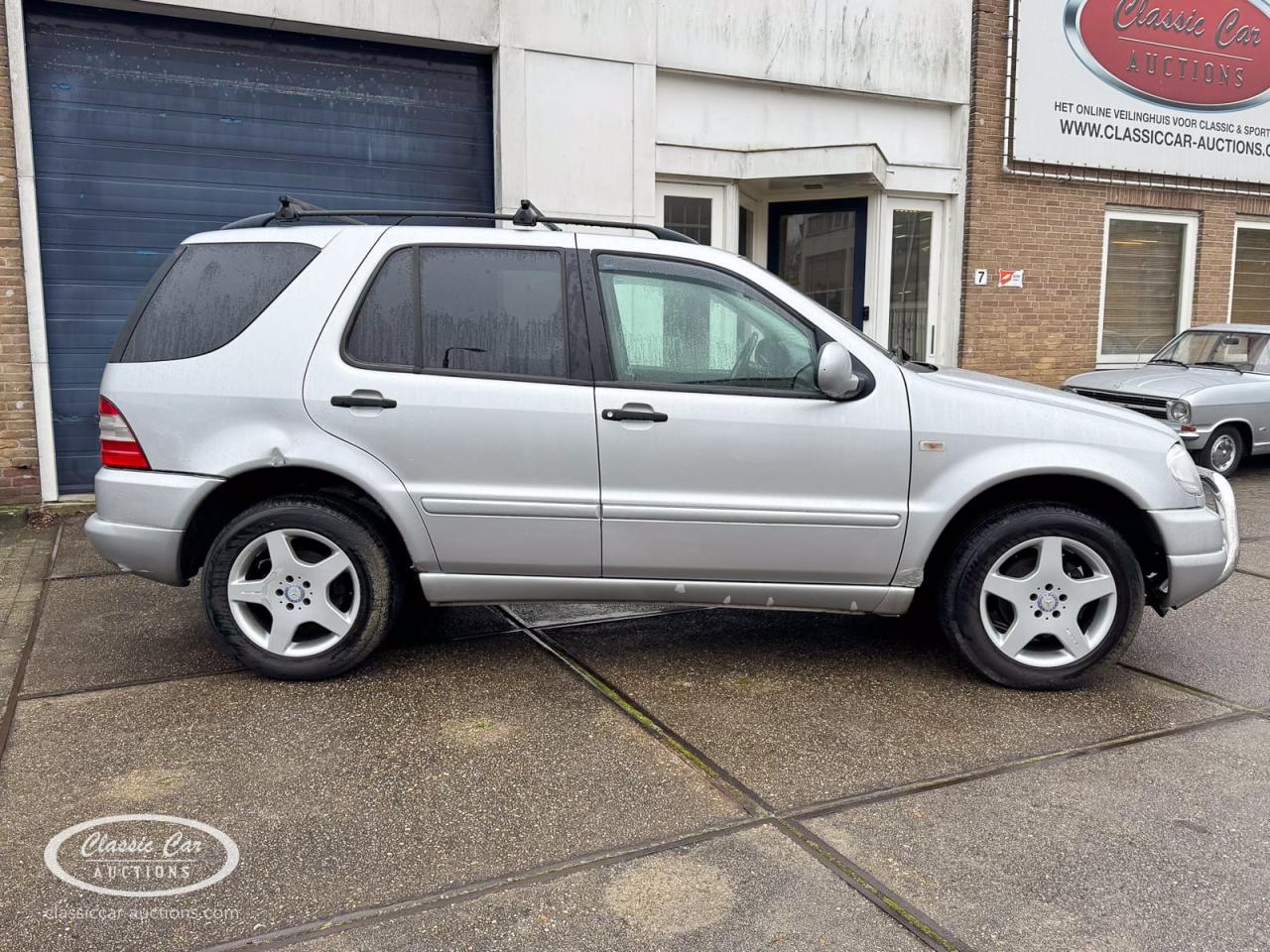 2000 Mercedes - Benz 320