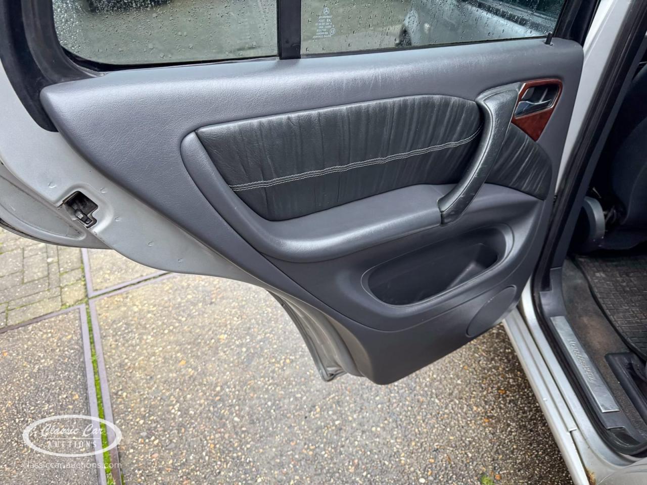 2000 Mercedes - Benz 320