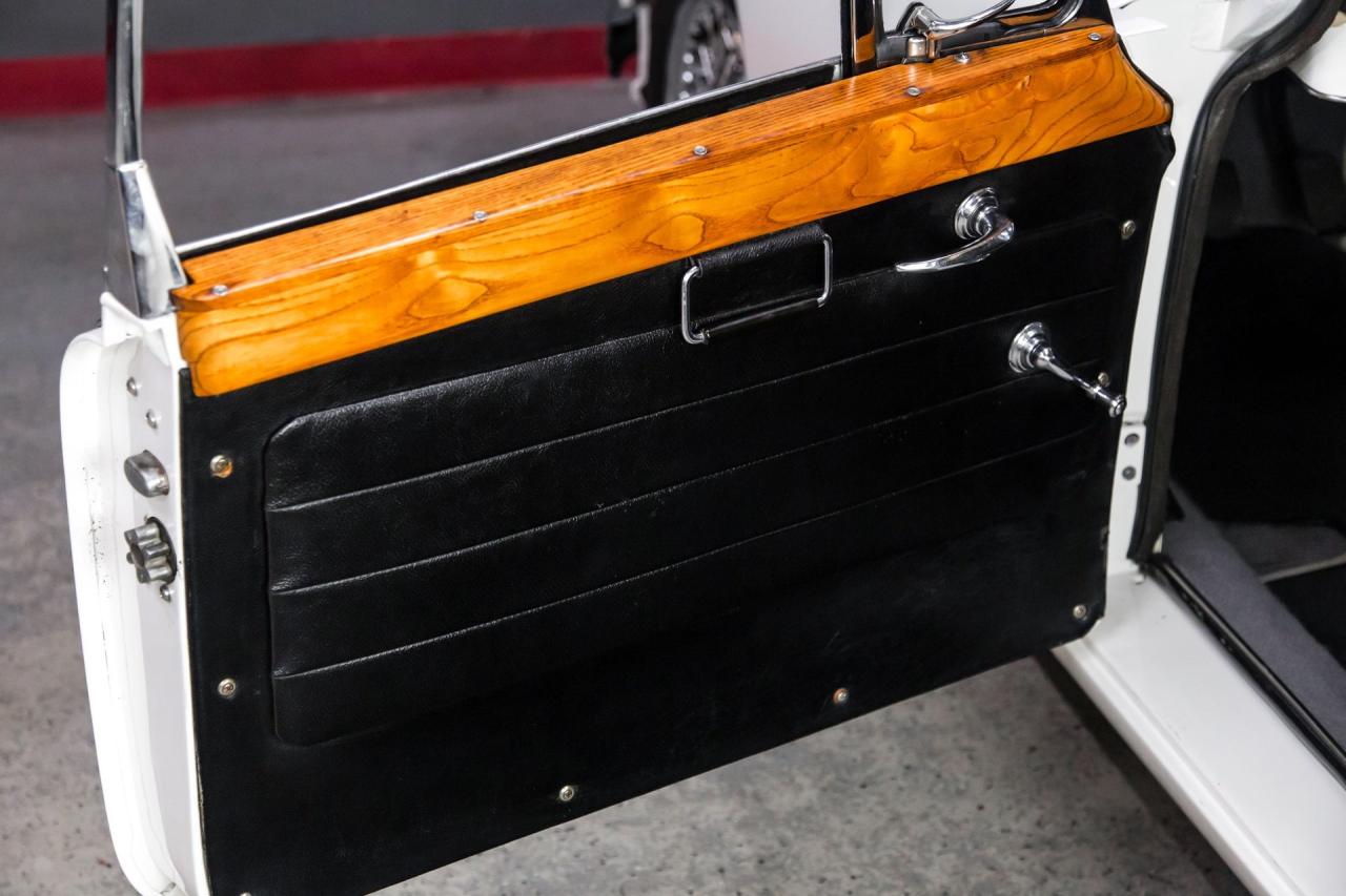 1959 MGA RESTORED COUPE A COUPE