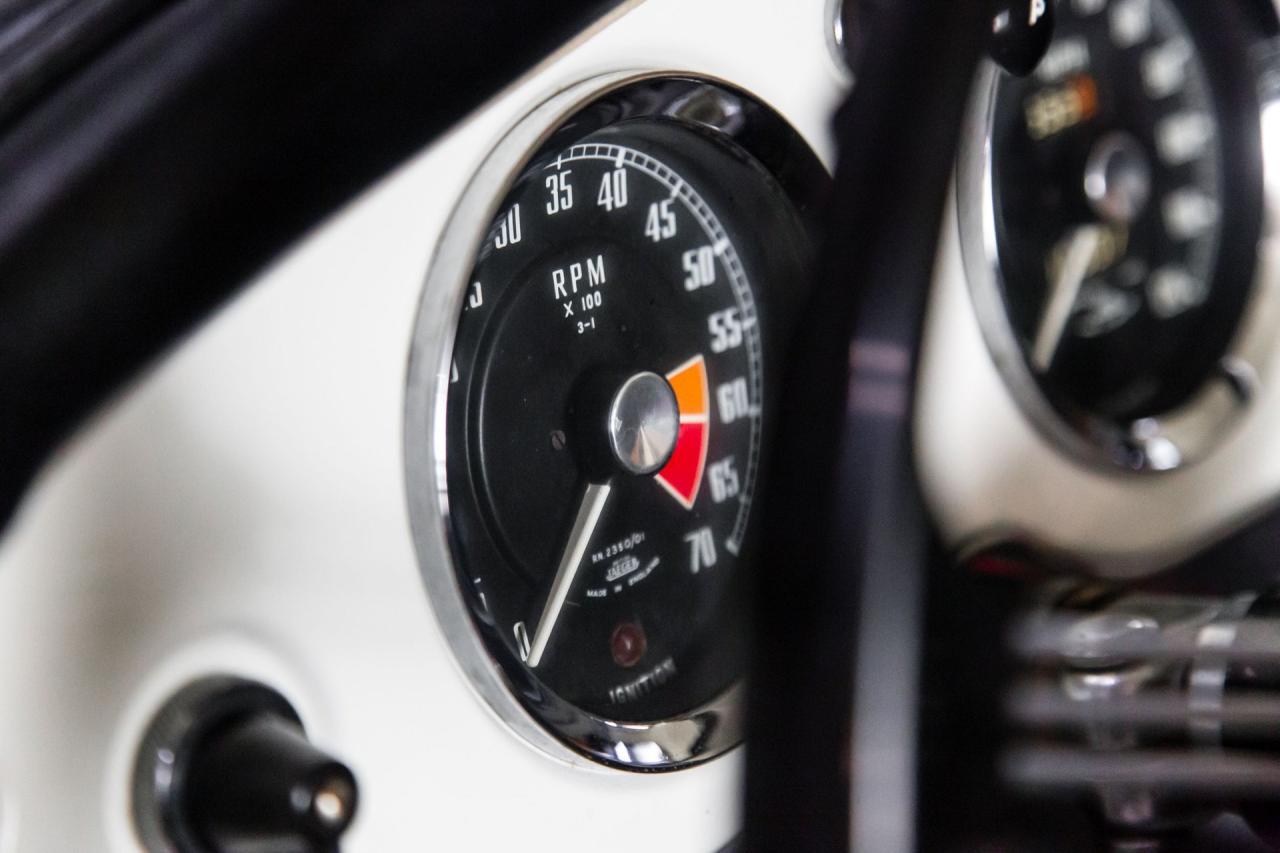 1959 MGA RESTORED COUPE A COUPE