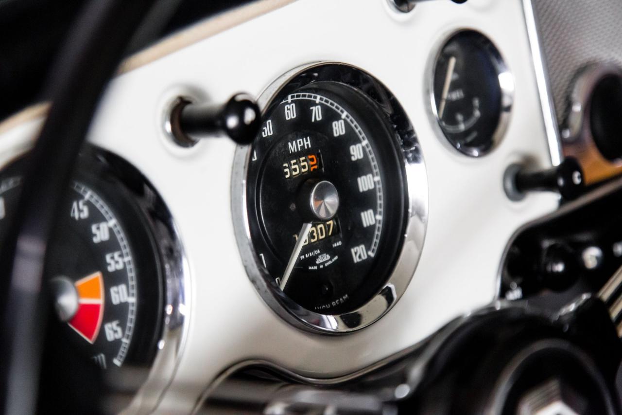 1959 MGA RESTORED COUPE A COUPE