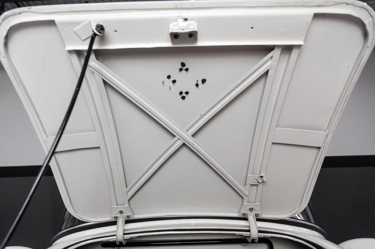 1959 MGA RESTORED COUPE A COUPE