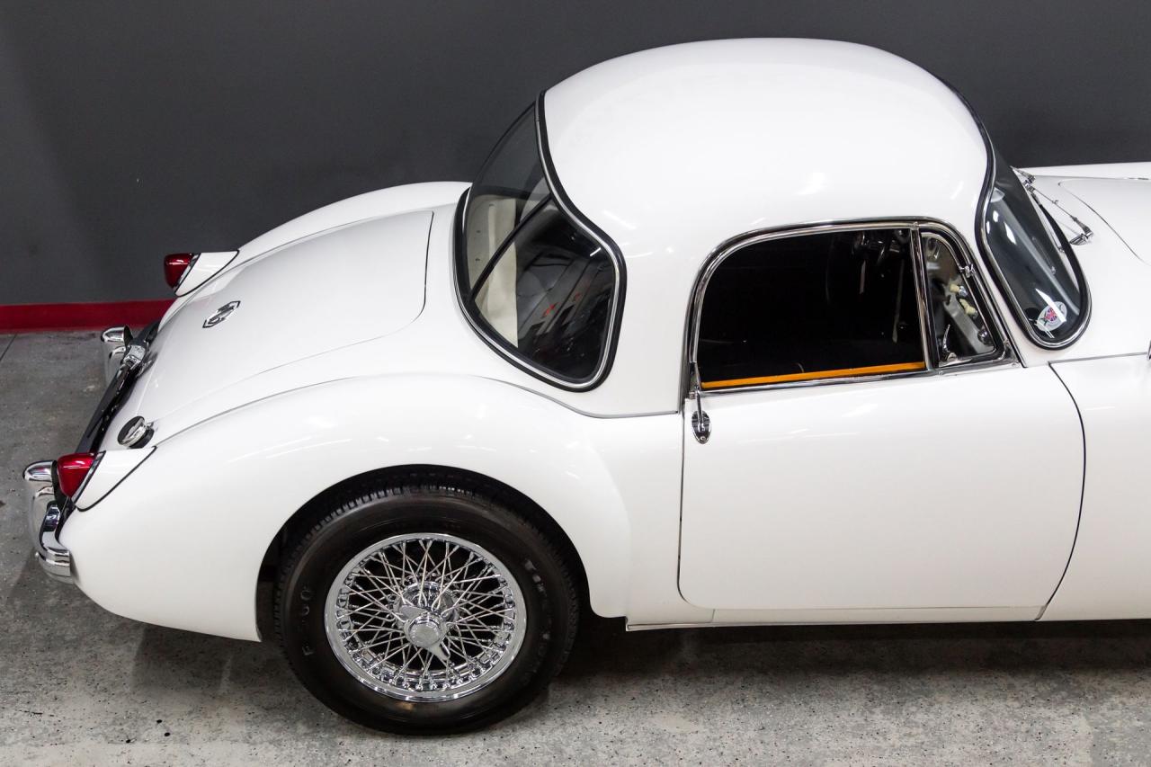 1959 MGA RESTORED COUPE A COUPE