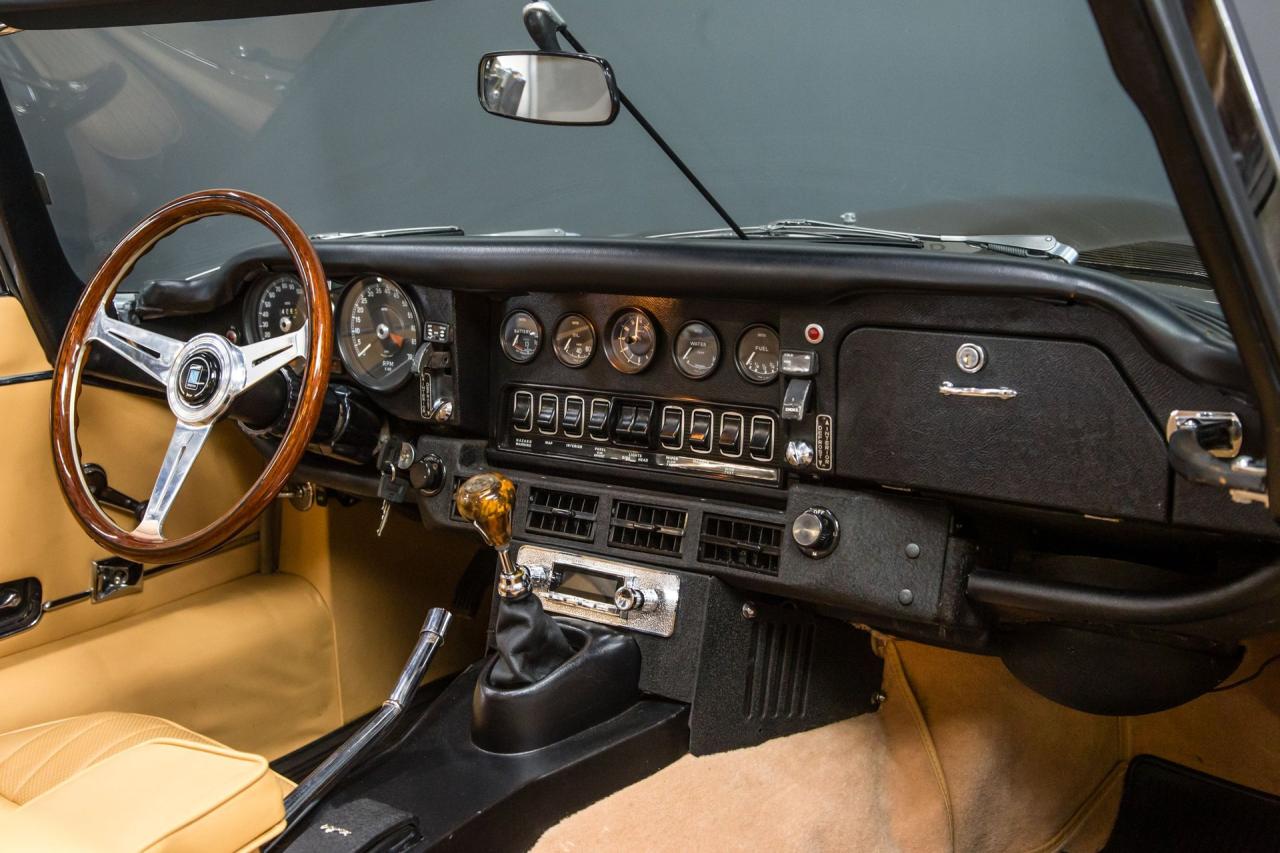 1973 Jaguar XKE V12 ROADSTER 4 SPD