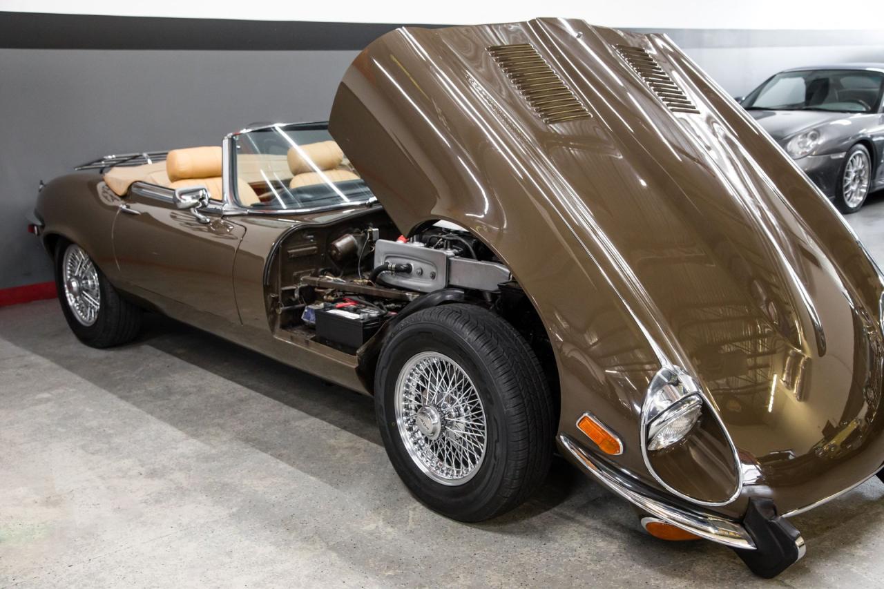 1973 Jaguar XKE V12 ROADSTER 4 SPD