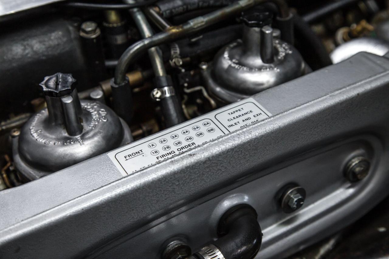 1973 Jaguar XKE V12 ROADSTER 4 SPD