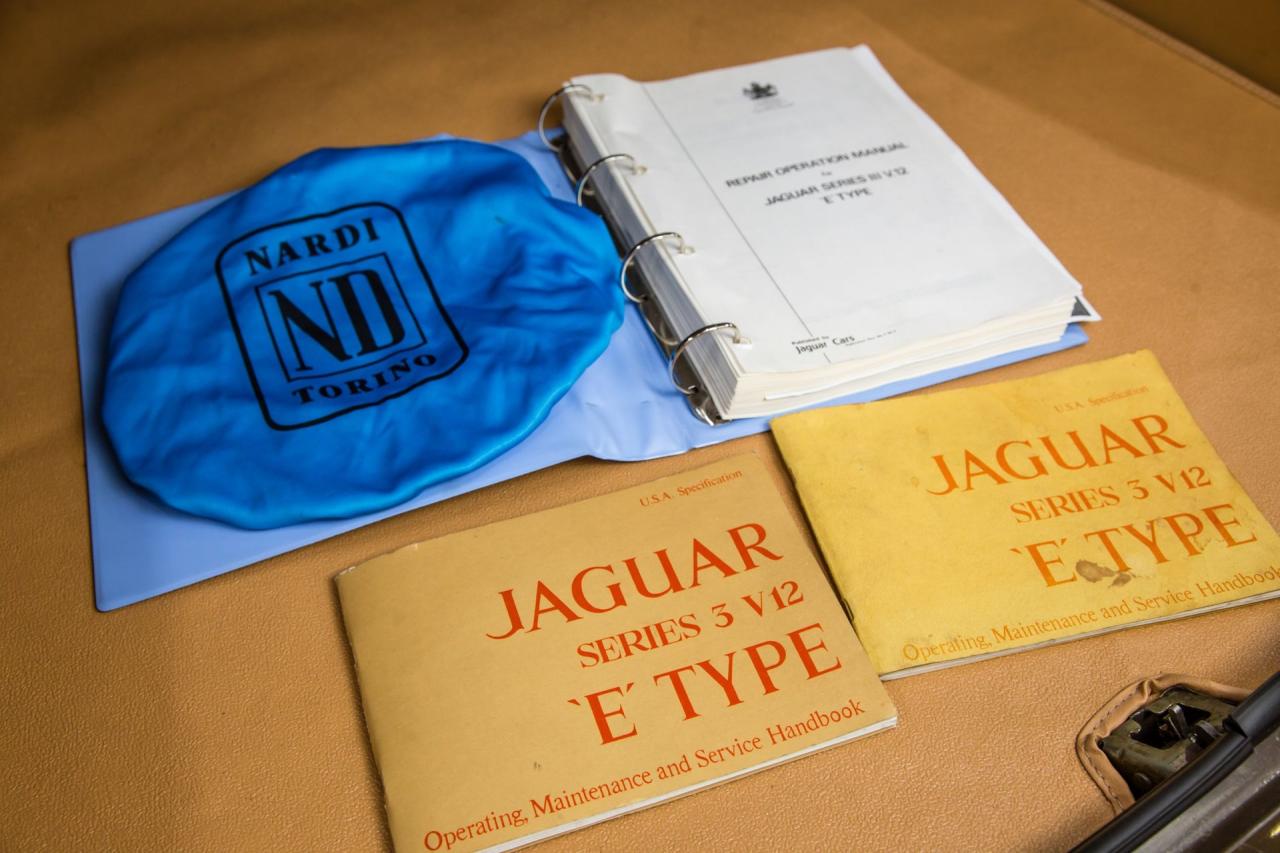 1973 Jaguar XKE V12 ROADSTER 4 SPD