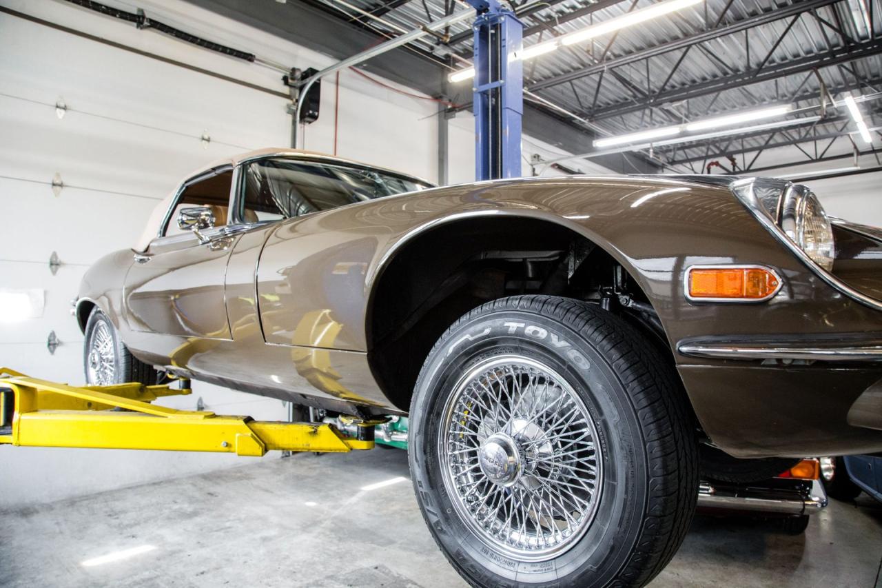 1973 Jaguar XKE V12 ROADSTER 4 SPD