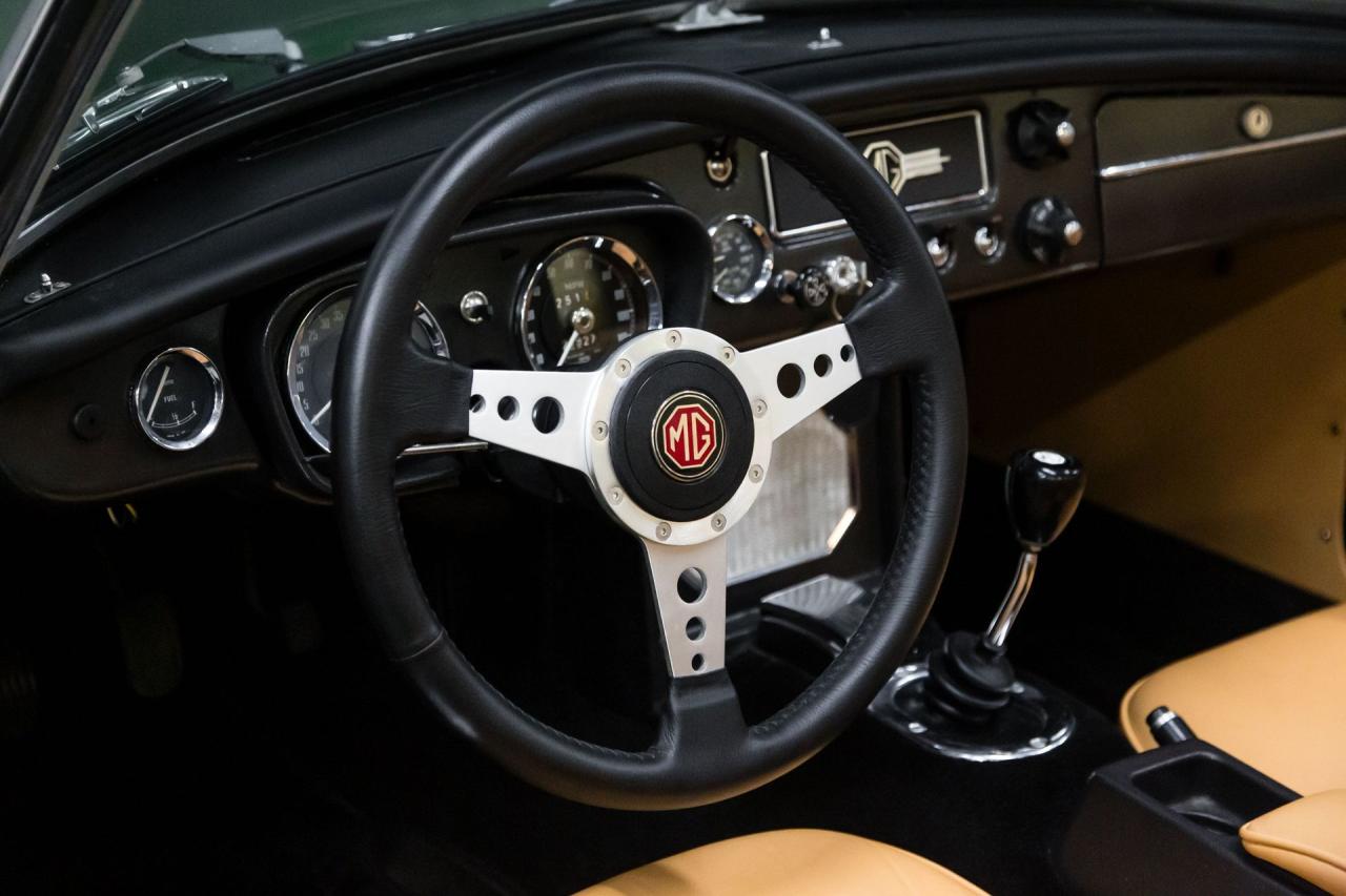 1967 MG RESTORED MG B