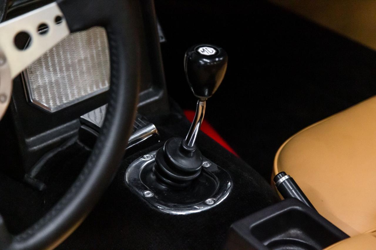 1967 MG RESTORED MG B